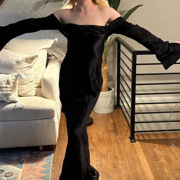 Meshki Black Maxi Dress Sleek Sophistication - Picture 2 of 5